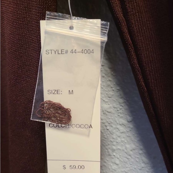 (NWT) Women's Long sleeve Finity Top - Picture 2 of 3